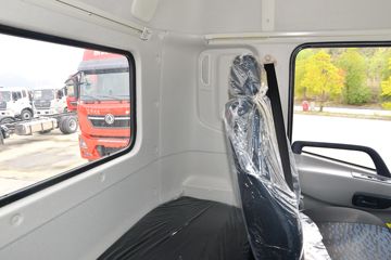 �������ó� ���VR 210���� 4X2 6.2����ʽ�ػ���ͼƬ