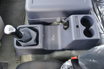 �������ó� ���VR 210���� 4X2 6.2����ʽ�ػ���ͼƬ