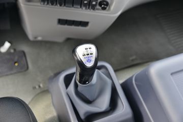 �������ó� ���VR 210���� 4X2 6.2����ʽ�ػ���ͼƬ