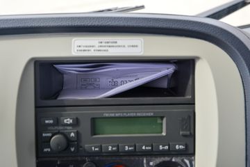 �������ó� ���VR 210���� 4X2 6.2����ʽ�ػ���ͼƬ