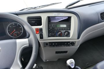 �������ó� ���VR 210���� 4X2 6.2����ʽ�ػ���ͼƬ