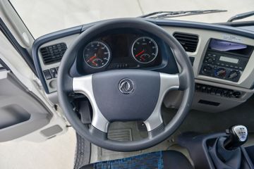 �������ó� ���VR 210���� 4X2 6.2����ʽ�ػ���ͼƬ