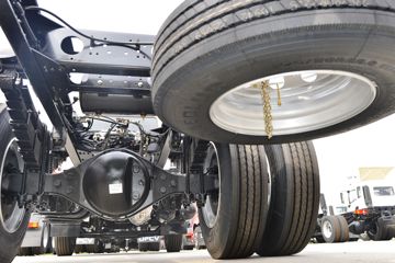 �������ó� ���VR 210���� 4X2 6.2����ʽ�ػ���ͼƬ