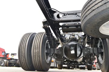 �������ó� ���VR 210���� 4X2 6.2����ʽ�ػ���ͼƬ