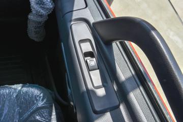 ����ʮͨ ��� 300���� 6X4 �泵�������䳵(ʮͨ��)(STQ5248JSQS6)ͼƬ