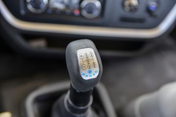 ����ʮͨ ��� 300���� 6X4 �泵�������䳵(ʮͨ��)(STQ5248JSQS6)ͼƬ