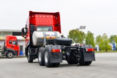 东风商用车 天龙KL重卡 530马力 6X4 LNG牵引车(液缓)(DFH4250D13)