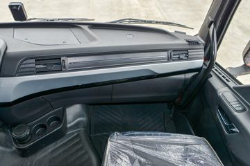 �������ó� ����KL�ؿ� 530���� 6X4 LNGǣ����(Һ��)(DFH4250D13)ͼƬ