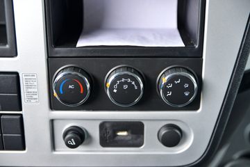 �������ó� ����KL�ؿ� 530���� 6X4 LNGǣ����(Һ��)(DFH4250D13)ͼƬ