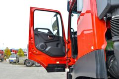 东风商用车 天龙KL重卡 530马力 6X4 LNG牵引车(液缓)(DFH4250D13)