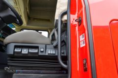 东风商用车 天龙旗舰KX 嵘耀版 520马力 6X4 牵引车(速比3.64)