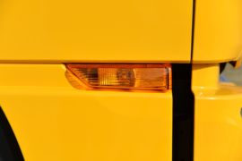 东风天龙KL&nbsp;洒水车/喷洒车外观图片