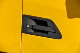 东风天龙KL&nbsp;洒水车/喷洒车外观图片