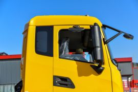 东风天龙KL&nbsp;洒水车/喷洒车外观图片