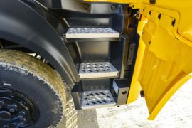 东风天龙KL&nbsp;洒水车/喷洒车驾驶室图片