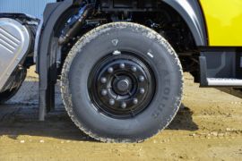 东风天龙KL&nbsp;洒水车/喷洒车底盘图片