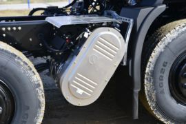 东风天龙KL&nbsp;洒水车/喷洒车底盘图片