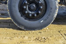 东风天龙KL&nbsp;洒水车/喷洒车底盘图片