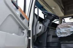 东风商用车 天龙旗舰KX 王者版 580马力 6X4 LNG牵引车(液缓)