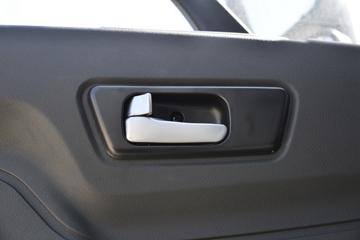 昊龙&nbsp;电动牵引车驾驶室图片