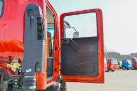 三环十通底盘&nbsp;消防车驾驶室图片