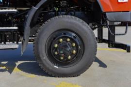 三环十通底盘&nbsp;消防车底盘图片