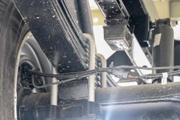 �������� ��R 1.6L 122���� ���� 4.03�׵�������΢��(YTQ1031PHQ331)ͼƬ