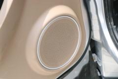 蓝擎汽车 凌R 高配版 1.6L 122马力 汽油 2.7米双排栏板微卡(YTQ1031PHQ332)