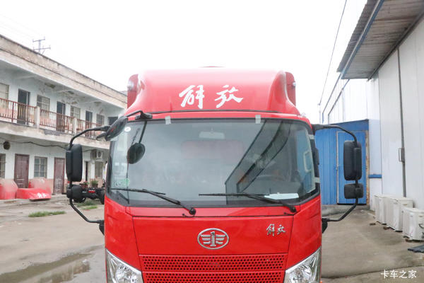 一汽解放，国六J6F新车到店，欢迎各位老板到店咨询，试乘试驾