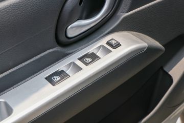 ����;�� T3Q(ԭС����W) 1.6L 123���� ���� 2.7��˫������С��(��̥)(EQ1032D60Q3)ͼƬ