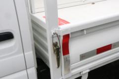 欧铃汽车 锋锐F3 经典版 1.6L 122马力 汽油 2.56米双排栏板微卡(ZB1030DSD7LA)