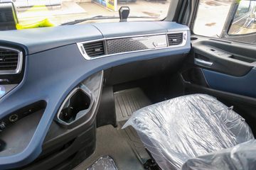 ���� ŷ������ �Ϸ��� 580���� 6X4 LNG�Զ���ǣ����(Һ��)(BJ4259L6DLL-05)ͼƬ