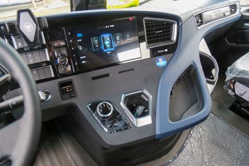 ���� ŷ������ �Ϸ��� 580���� 6X4 LNG�Զ���ǣ����(Һ��)(BJ4259L6DLL-05)ͼƬ