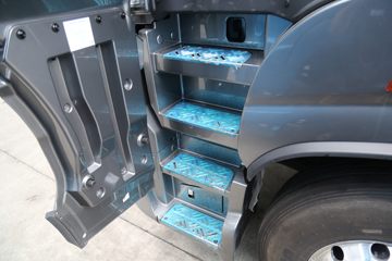 ���� ŷ������ �Ϸ��� 580���� 6X4 LNG�Զ���ǣ����(Һ��)(BJ4259L6DLL-05)ͼƬ