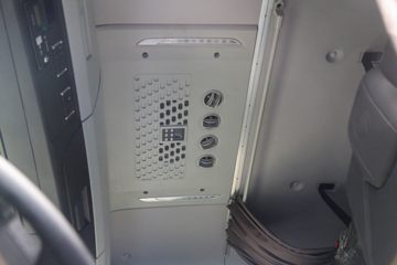 ���� ŷ������ �Ϸ��� 580���� 6X4 LNG�Զ���ǣ����(Һ��)(BJ4259L6DLL-05)ͼƬ