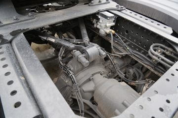 ���� ŷ������ �Ϸ��� 580���� 6X4 LNG�Զ���ǣ����(Һ��)(BJ4259L6DLL-05)ͼƬ