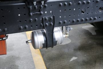 ���� ŷ������ �Ϸ��� 580���� 6X4 LNG�Զ���ǣ����(Һ��)(BJ4259L6DLL-05)ͼƬ