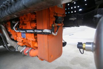 ���� ŷ������ �Ϸ��� 580���� 6X4 LNG�Զ���ǣ����(Һ��)(BJ4259L6DLL-05)ͼƬ