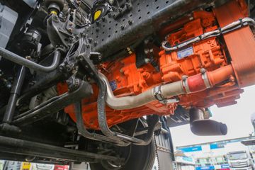 ���� ŷ������ �Ϸ��� 580���� 6X4 LNG�Զ���ǣ����(Һ��)(BJ4259L6DLL-05)ͼƬ