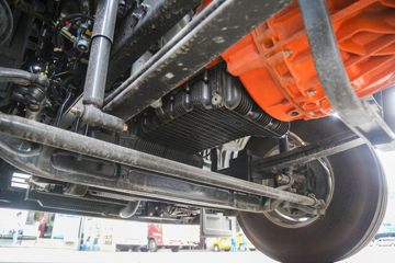 ���� ŷ������ �Ϸ��� 580���� 6X4 LNG�Զ���ǣ����(Һ��)(BJ4259L6DLL-05)ͼƬ