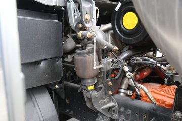 ���� ŷ������ �Ϸ��� 580���� 6X4 LNG�Զ���ǣ����(Һ��)(BJ4259L6DLL-05)ͼƬ