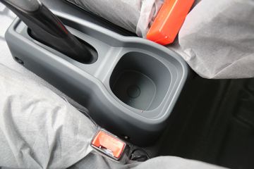 Զ�� ����V6E ���˰� 2.3T 4.845�״��綯���41.93kWhͼƬ