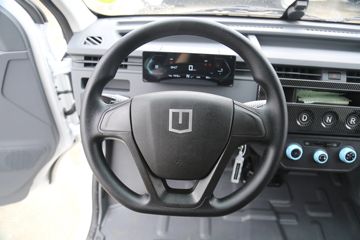 Զ�� ����V6E ���˰� 2.3T 4.845�״��綯���41.93kWhͼƬ