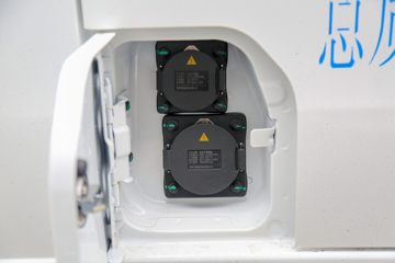 Զ�� ����V7E ��ֵ�� 3T 5.305�״��綯��ʽ���䳵48.38kWhͼƬ