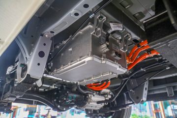 Զ�� ����V7E ��ֵ�� 3T 5.305�״��綯��ʽ���䳵48.38kWhͼƬ