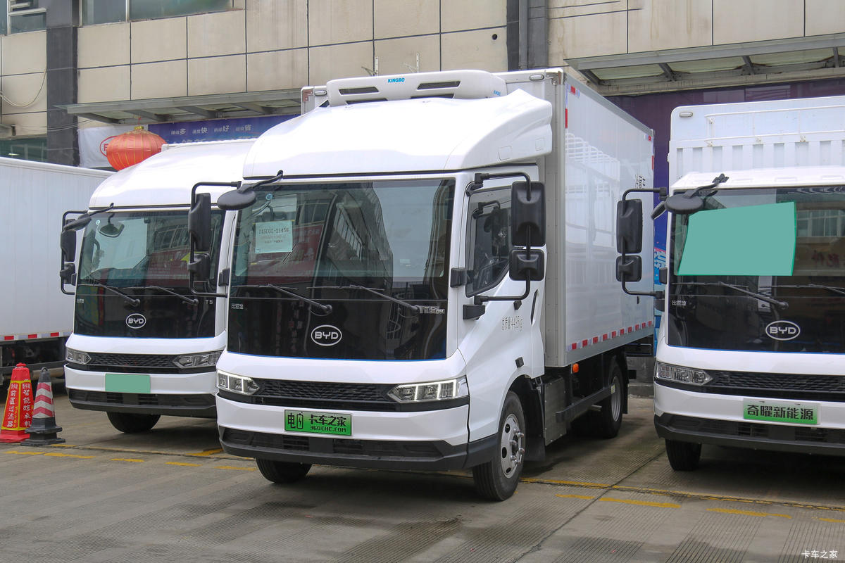 ǵT5 Ƹ 4.5T 3.94׵Ųʽ̻϶س(BYD5040XLCHEV1)18.3kWh