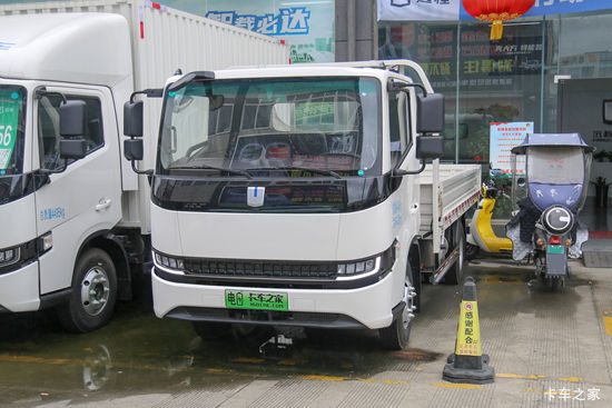 Զ H8E ǻ۰ 4.5T 4.15׵Ŵ綯Ῠ100.88kWh