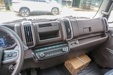 Զ�� ����H8E ���˰� 4.5T 4.15�׵��Ŵ��綯�����Ῠ(JGL1047BEVGP8)100.46kWhͼƬ