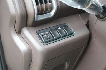 Զ�� ����H8E ���˰� 4.5T 4.15�׵��Ŵ��綯�����Ῠ(JGL1047BEVGP8)100.46kWhͼƬ