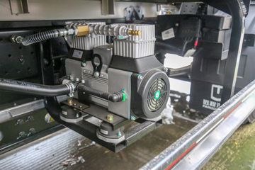 Զ�� ����H8E ���˰� 4.5T 4.15�׵��Ŵ��綯�����Ῠ(JGL1047BEVGP8)100.46kWhͼƬ